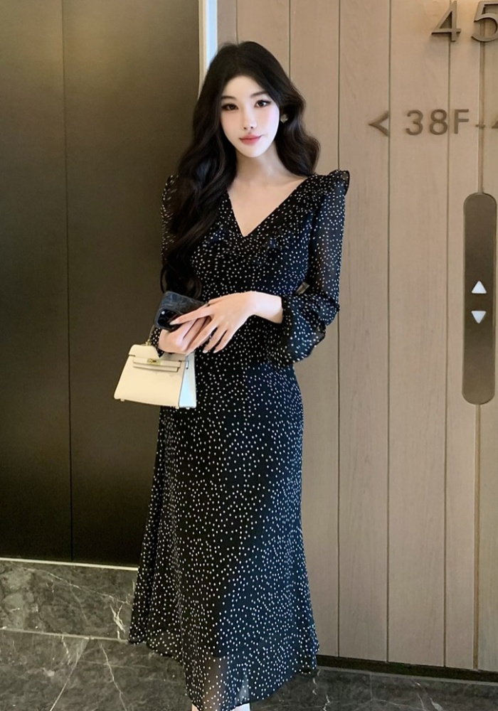 Black long sleeve temperament dress for women