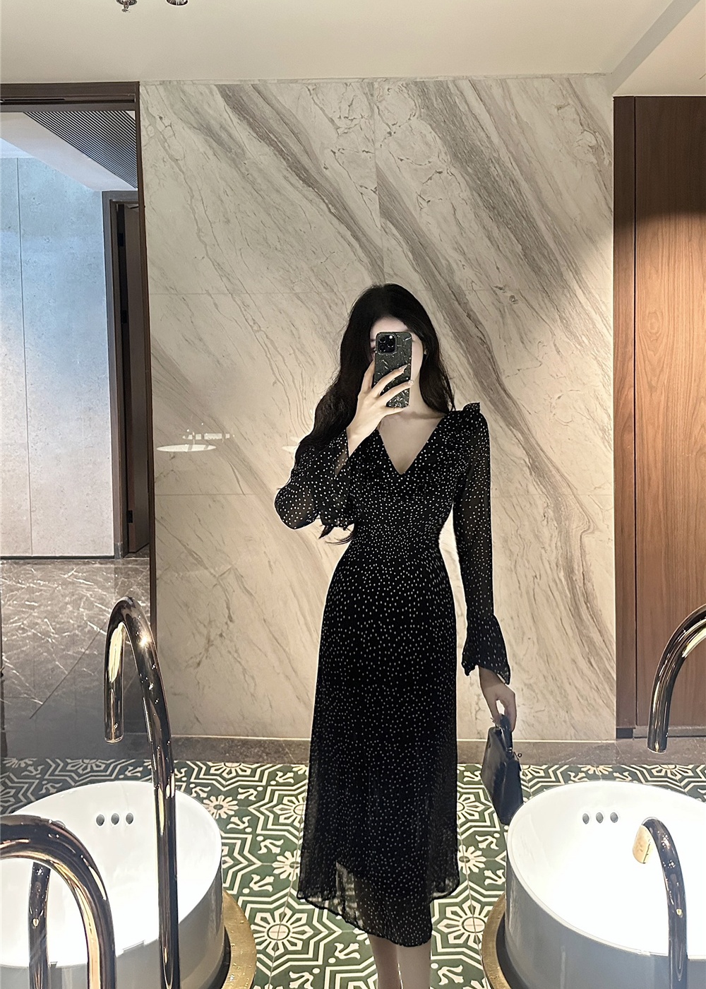Black long sleeve temperament dress for women