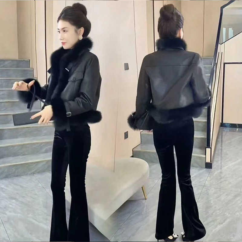 Winter fur coat jacket for women