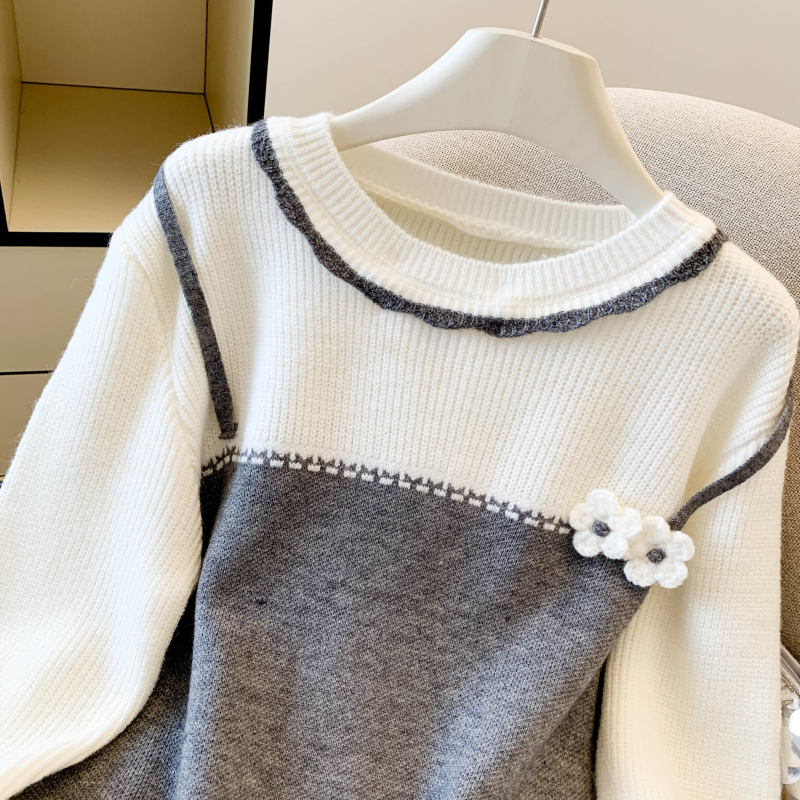 Flowers Pseudo-two tops mixed colors sweater