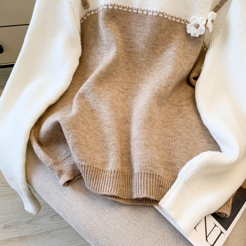 Flowers Pseudo-two tops mixed colors sweater