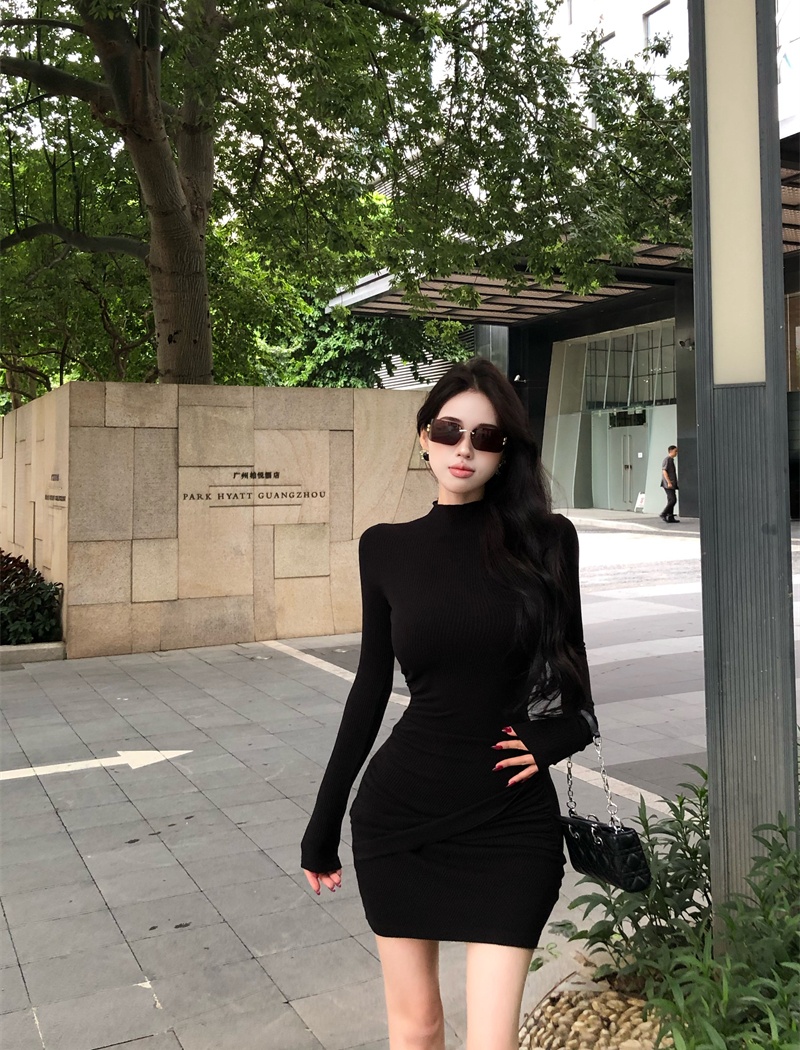 Long sleeve knitted pit stripe package hip dress