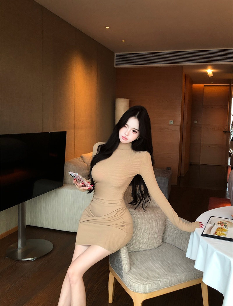 Long sleeve knitted pit stripe package hip dress