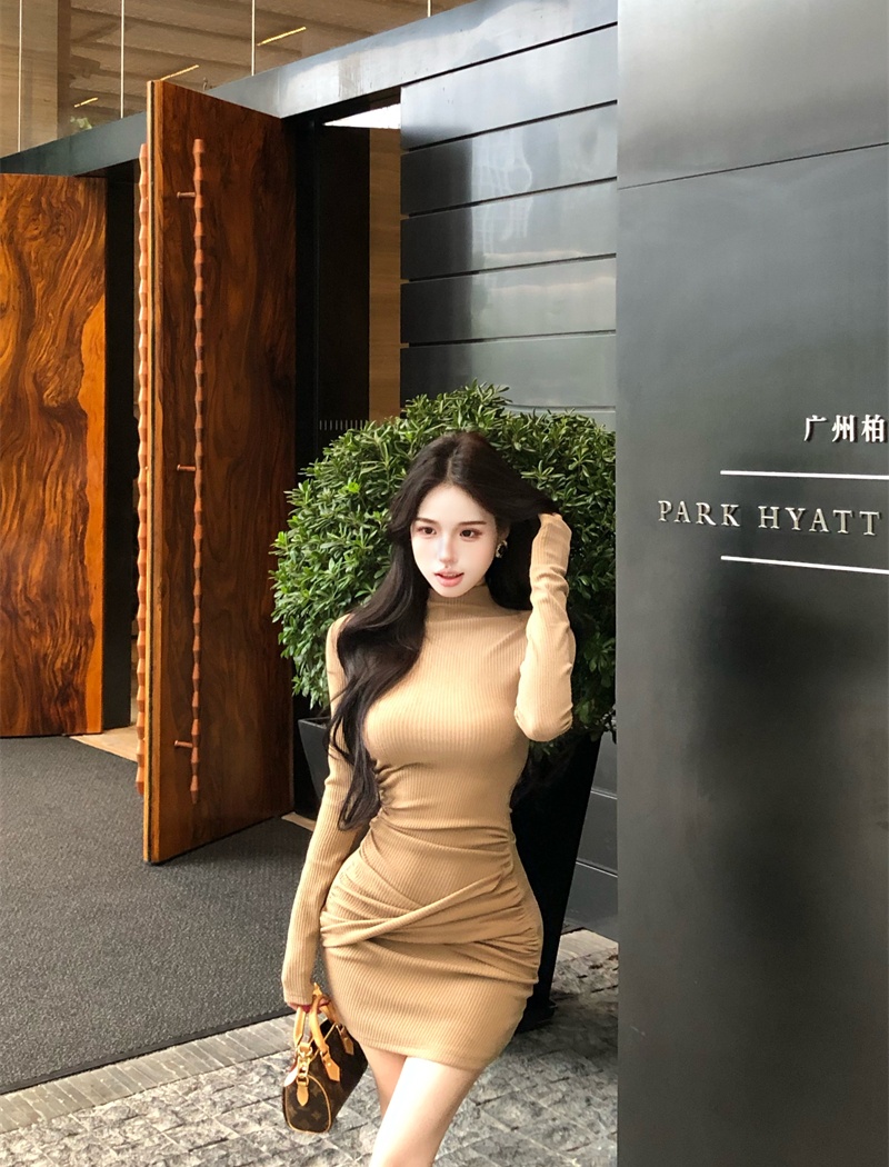 Long sleeve knitted pit stripe package hip dress