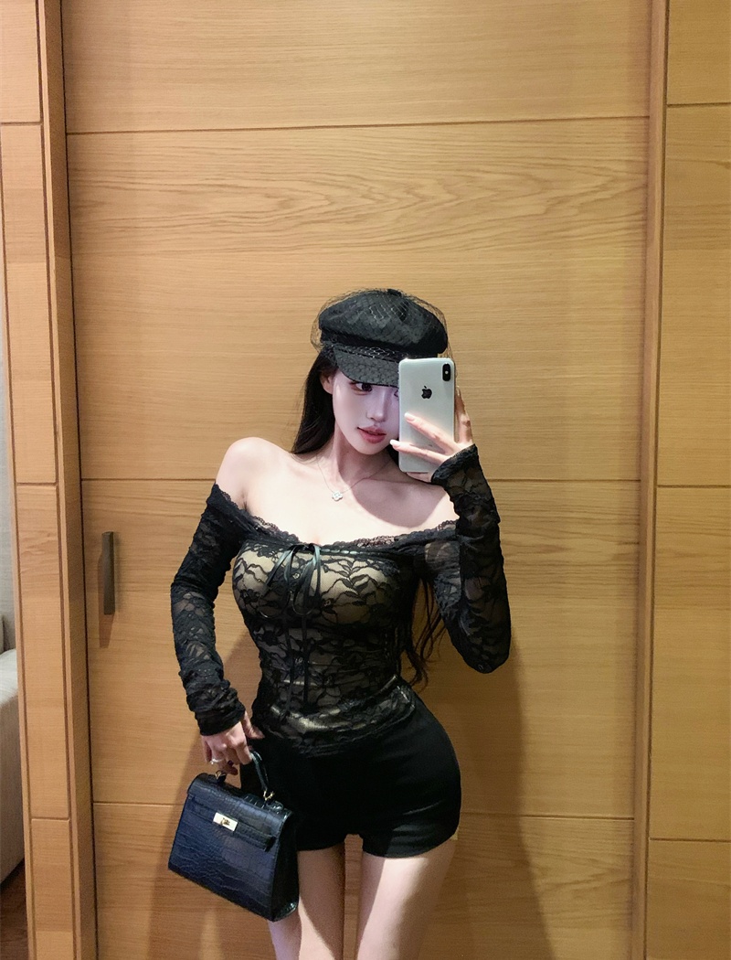 With chest pad tops bottoming shirt for women