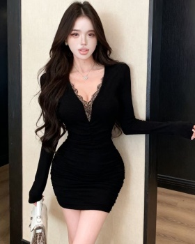 Package hip knitted fold lace V-neck enticement splice dress