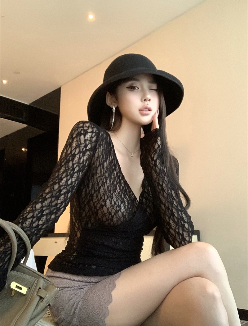 Beauty back V-neck sexy lace long sleeve bottoming shirt for women