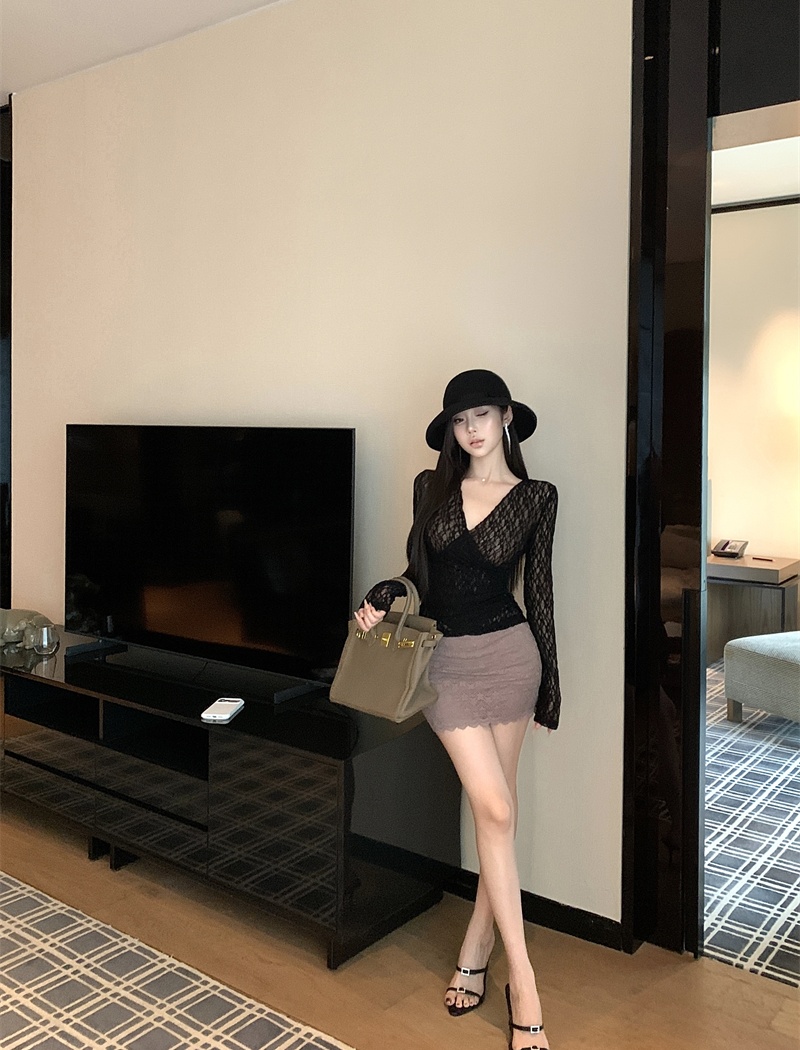 Beauty back V-neck sexy lace long sleeve bottoming shirt for women