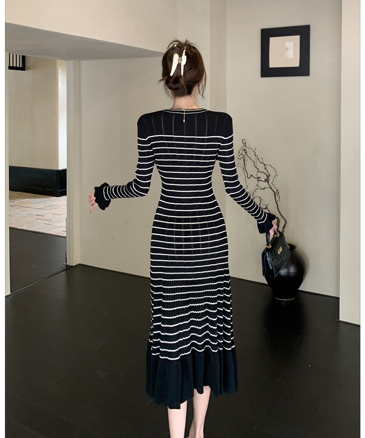 V-neck knitted dress wood ear slim long dress