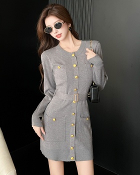 Round neck belt knitted T-back for women