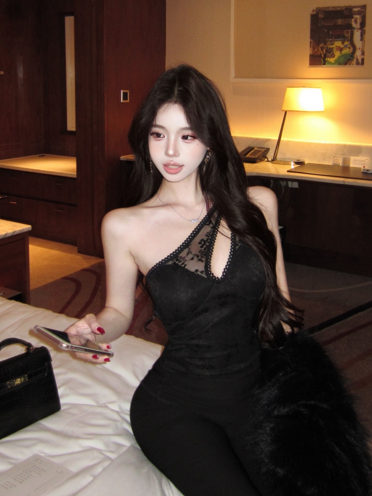 Spicegirl hollow sloping shoulder slim bottoming lace vest