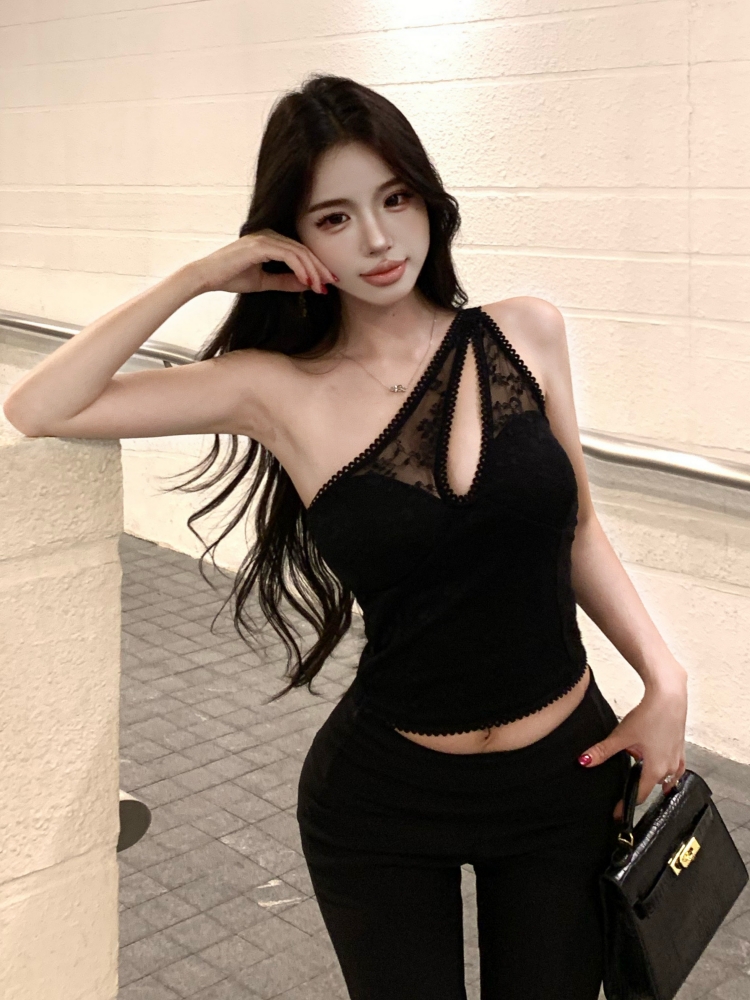 Spicegirl hollow sloping shoulder slim bottoming lace vest