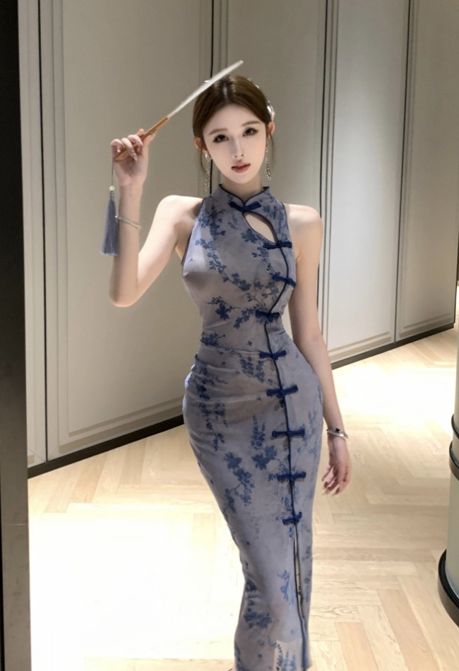 Cstand collar slim cheongsam flocking dress