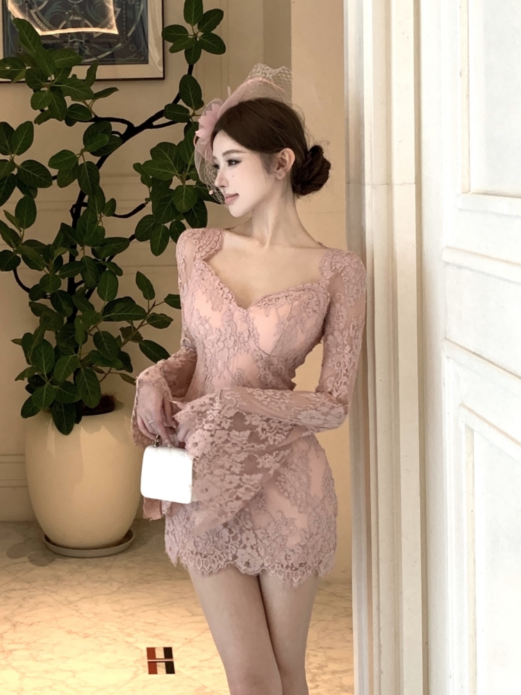Spicegirl trumpet sleeves slim package hip short dress