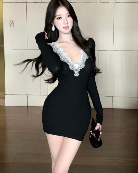 Long sleeve V-neck package hip slim dress