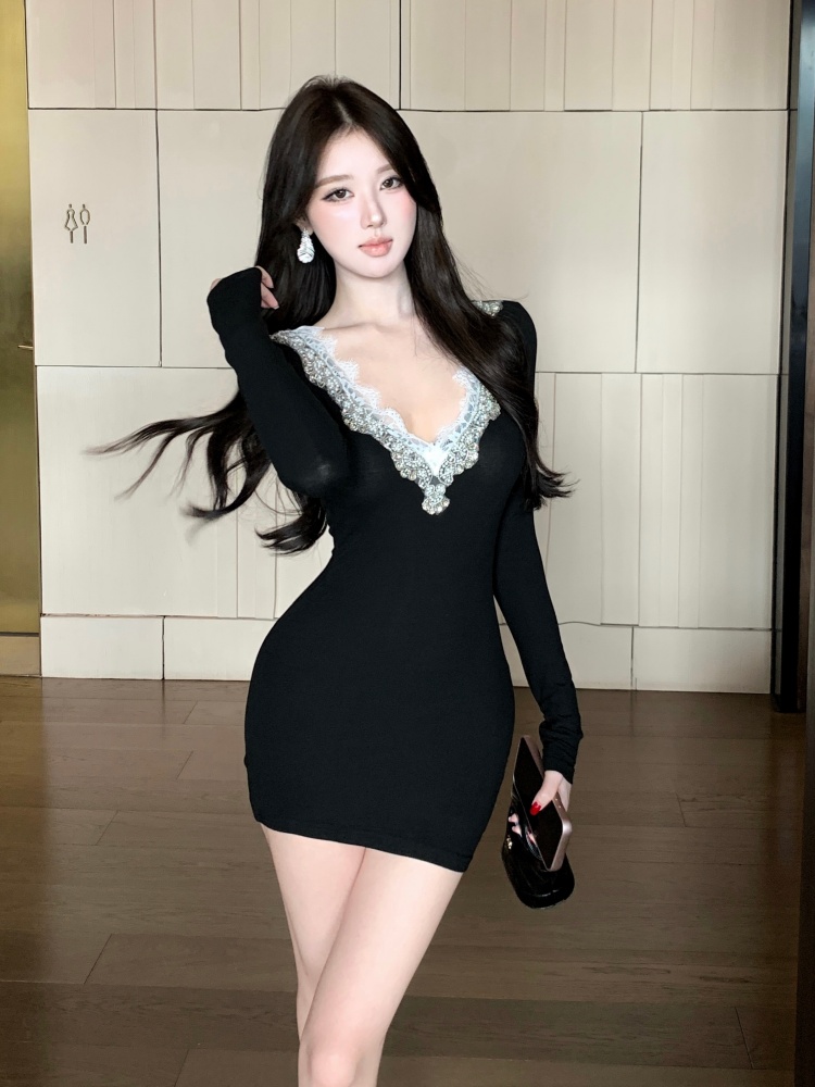 Long sleeve V-neck package hip slim dress