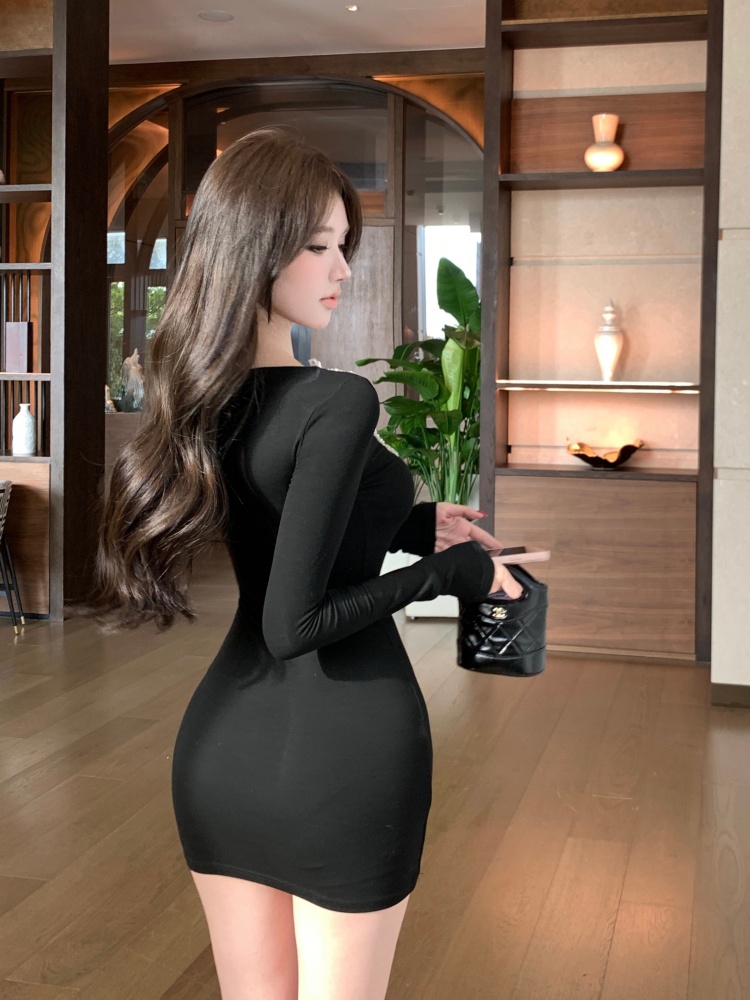 Long sleeve V-neck package hip slim dress