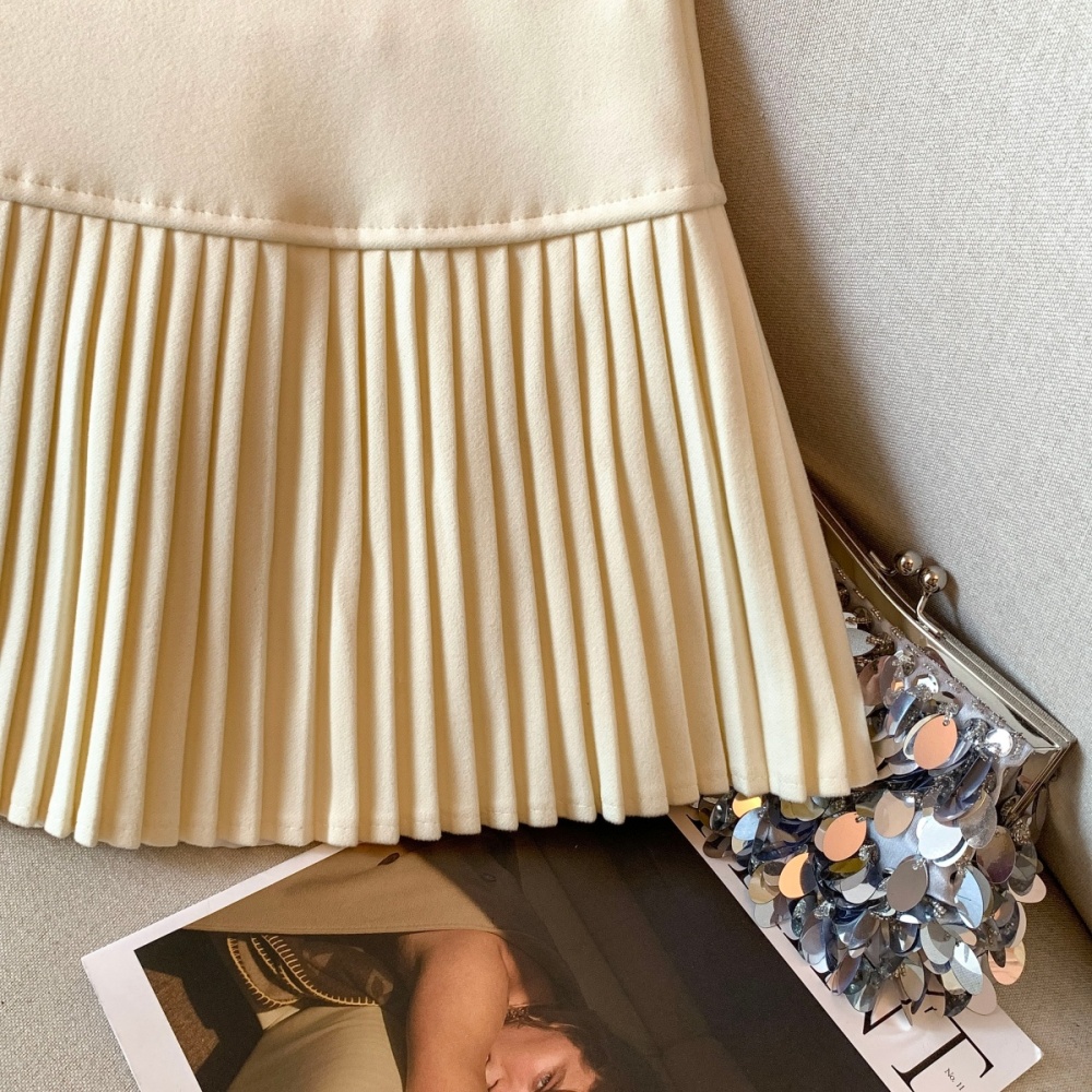 Slim college style skirt for women