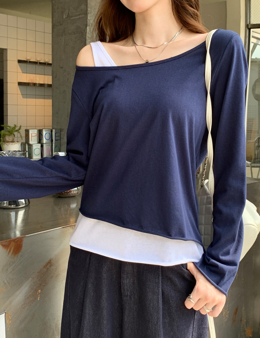 Pseudo-two thin large collar T-shirt for women