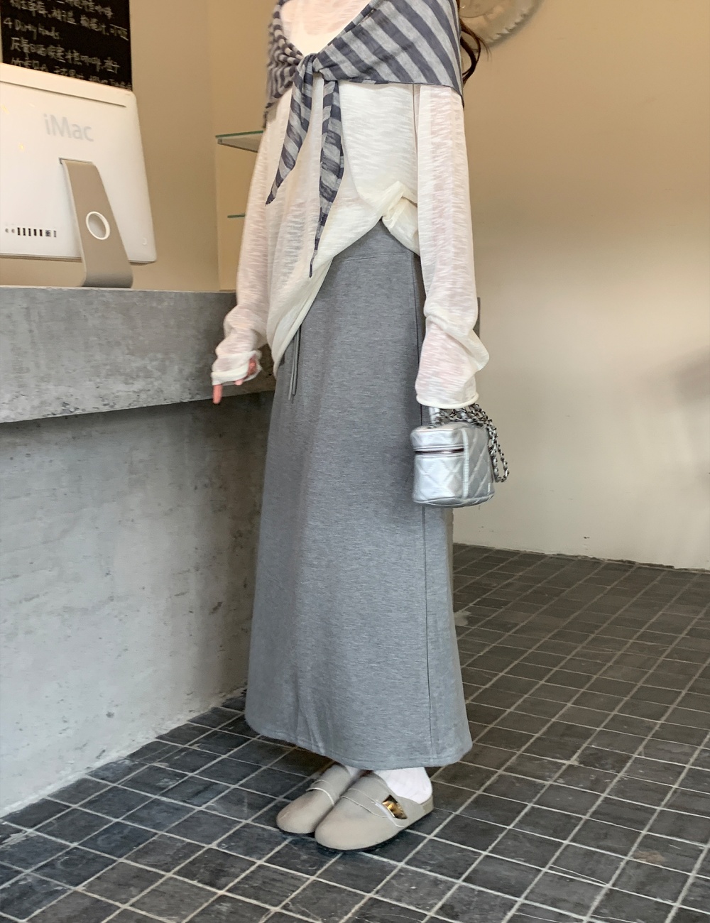 Slim gray elastic waist frenum high waist skirt for women