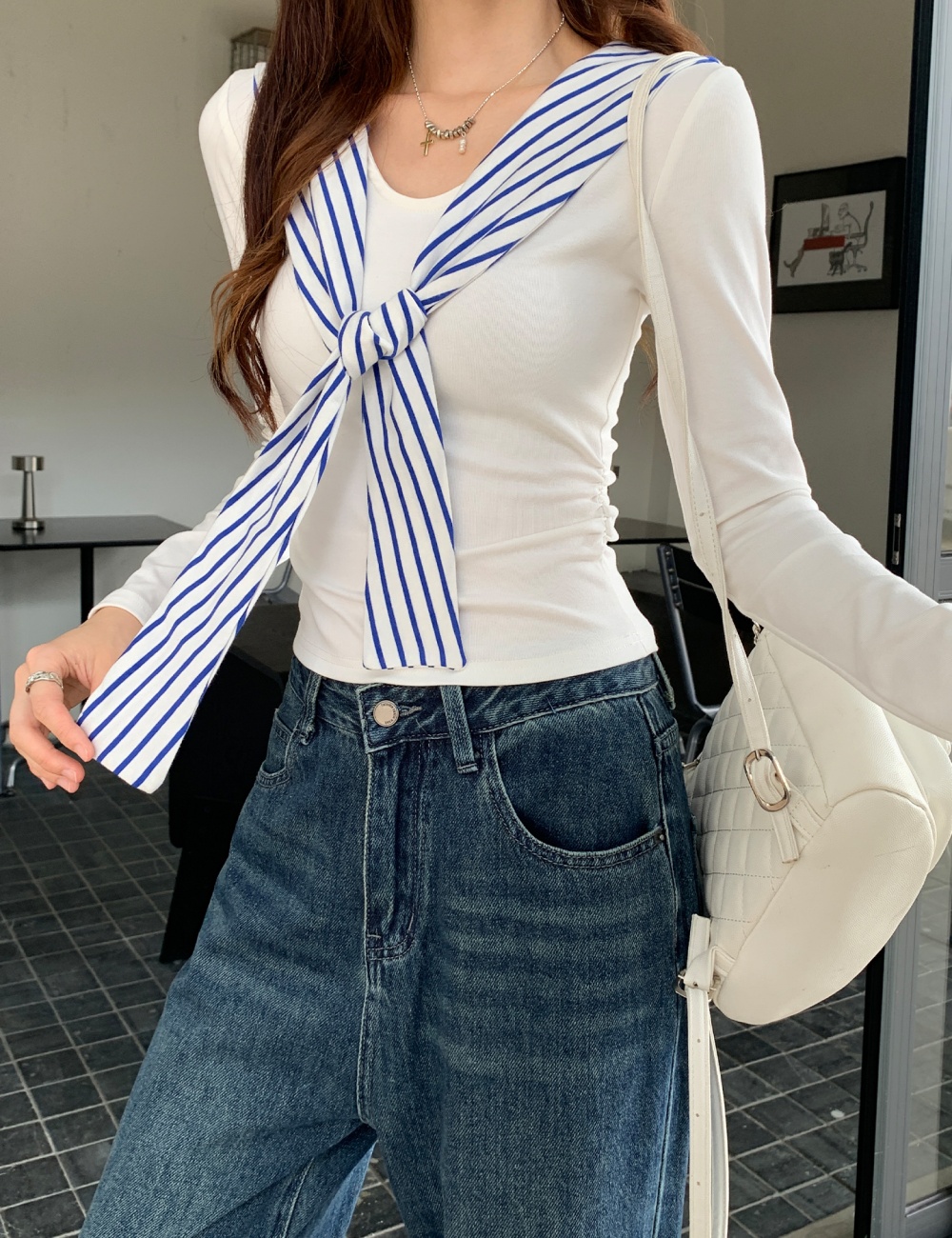 Korean style slim shawl inside the ride T-shirt for women