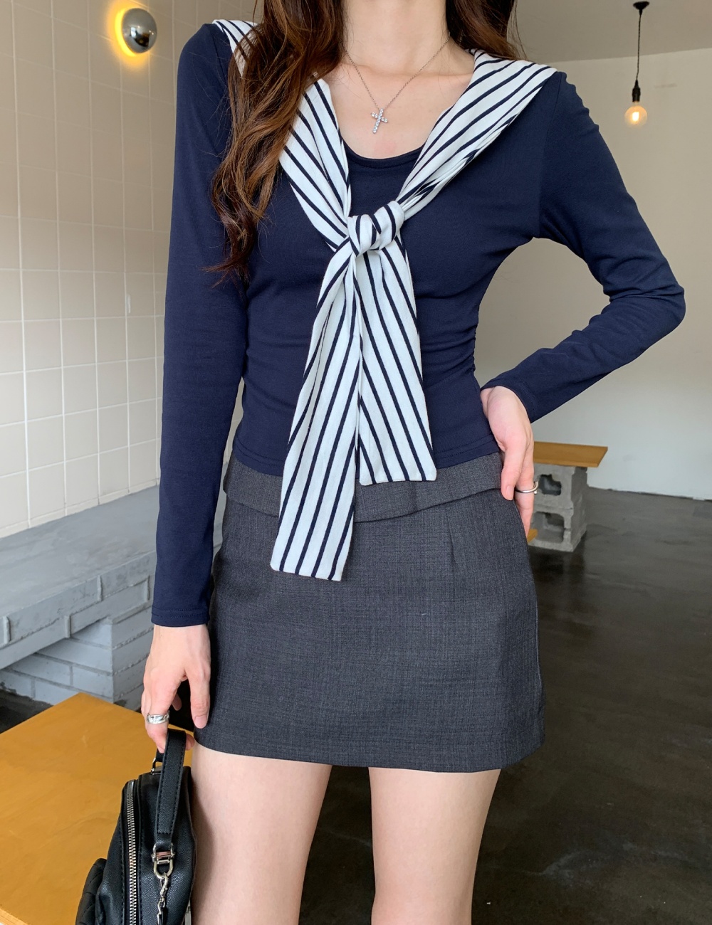 Korean style slim shawl inside the ride T-shirt for women