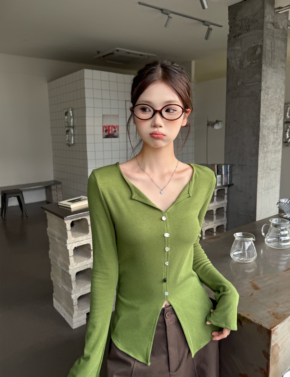V-neck autumn and winter inside the ride T-shirt for women
