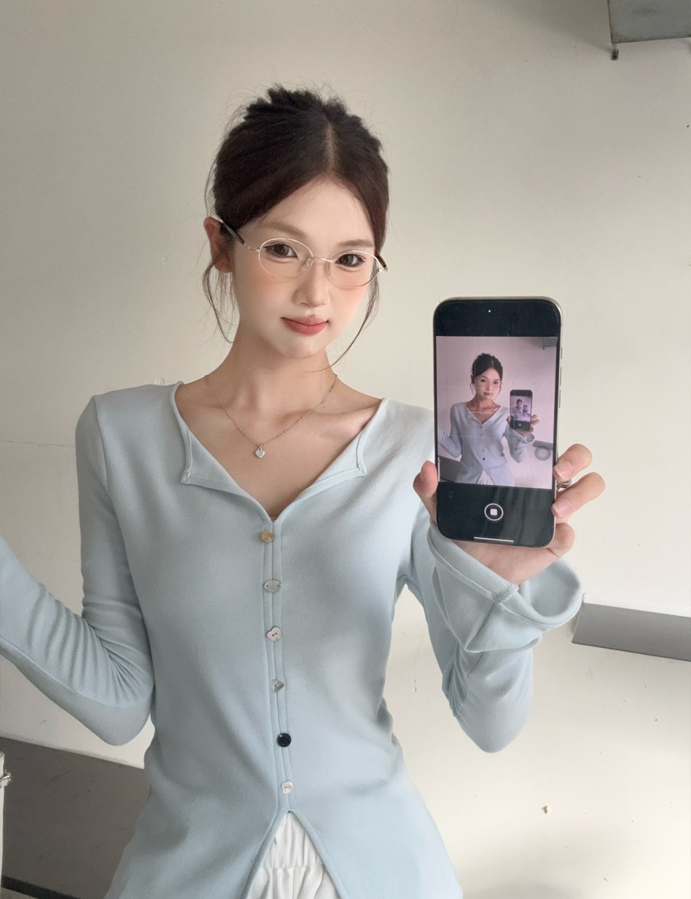V-neck autumn and winter inside the ride T-shirt for women