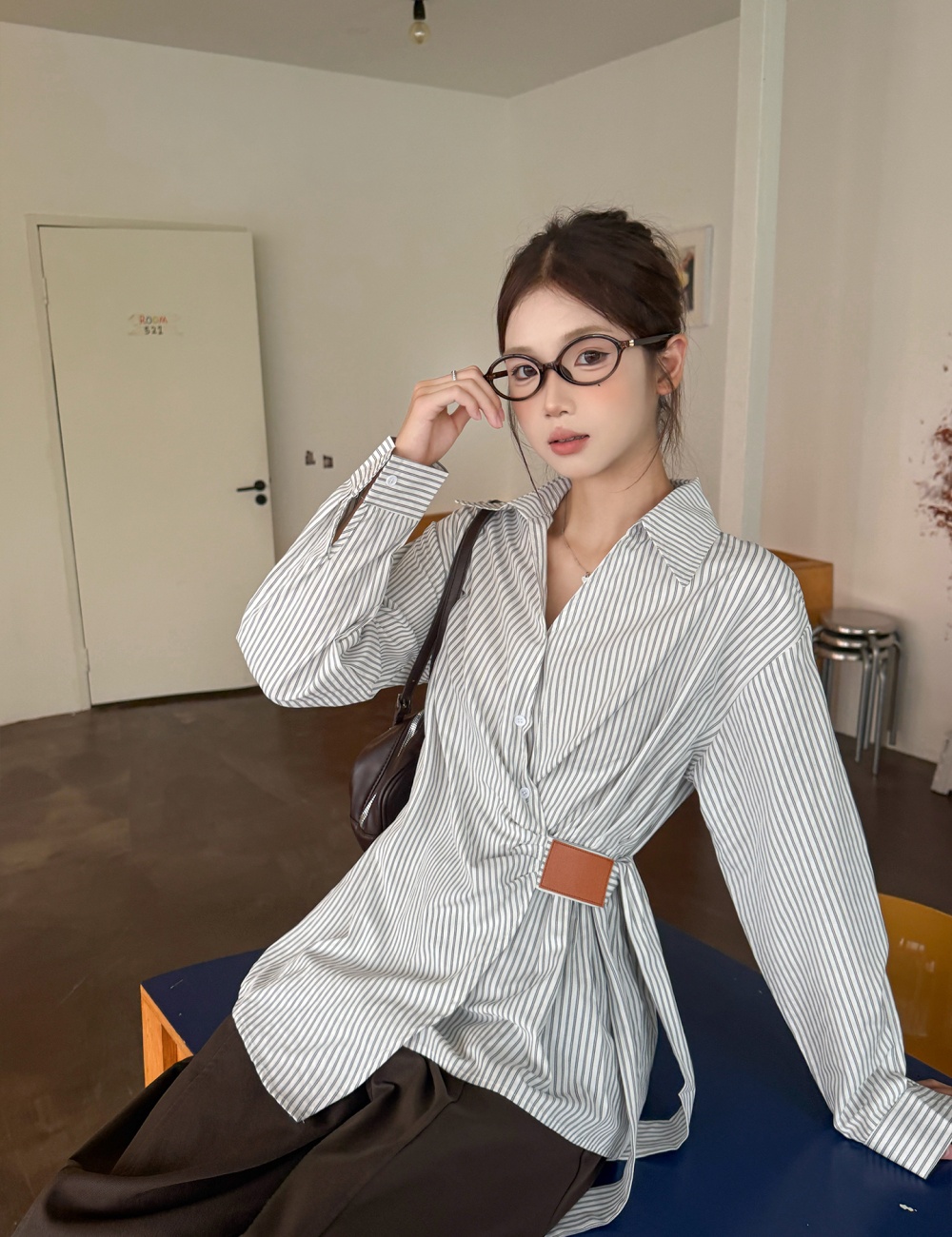 V-neck pinched waist coat autumn bandage shirt for women