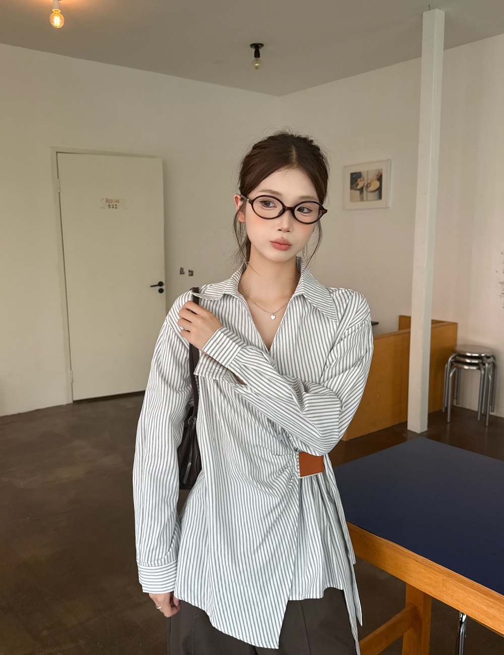 V-neck pinched waist coat autumn bandage shirt for women