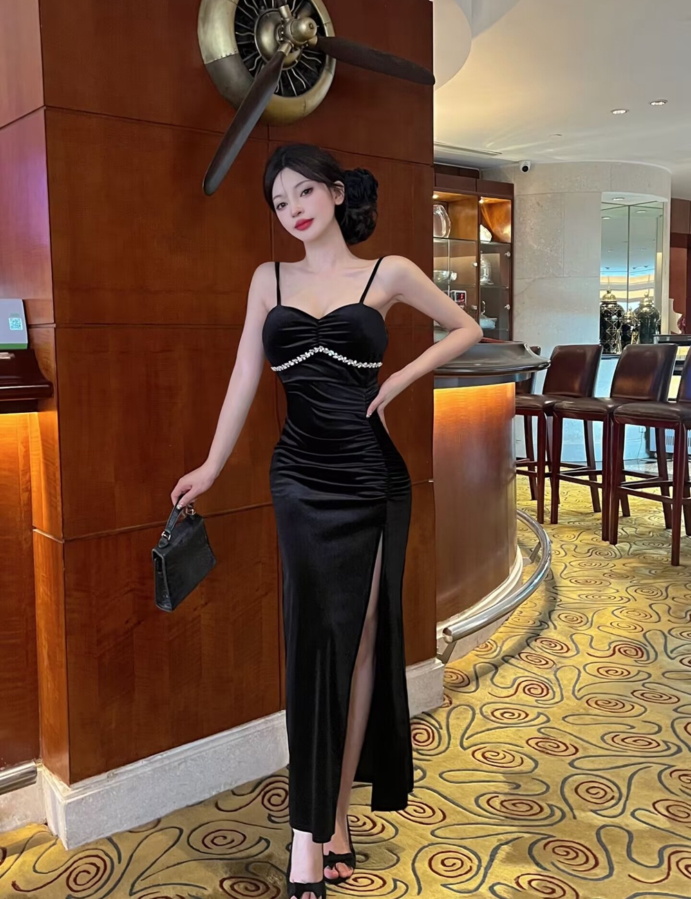 Pinched waist ladies formal dress sling V-neck long dress