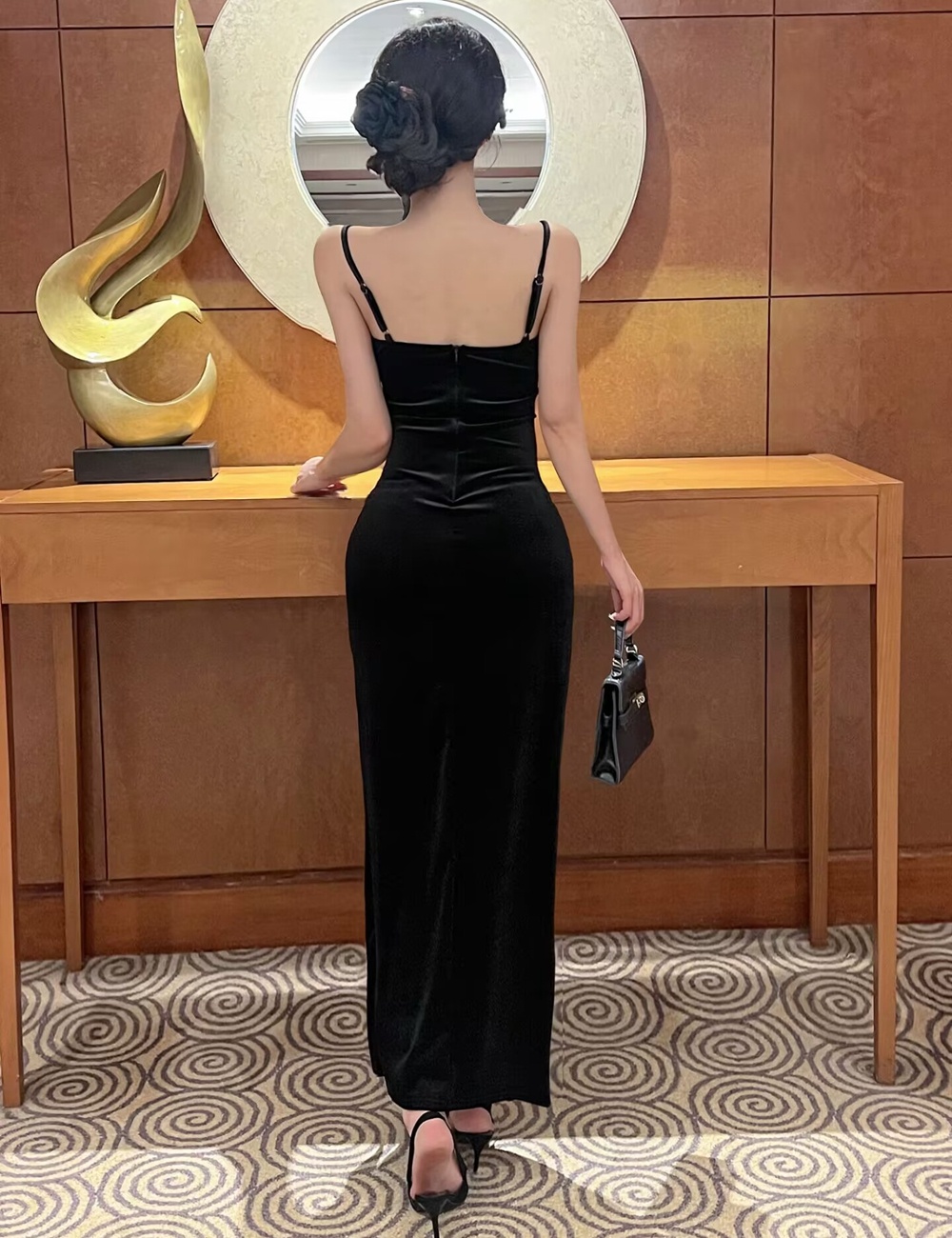 Pinched waist ladies formal dress sling V-neck long dress