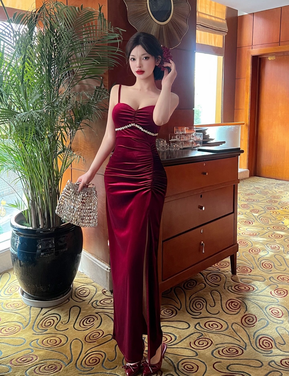 Pinched waist ladies formal dress sling V-neck long dress