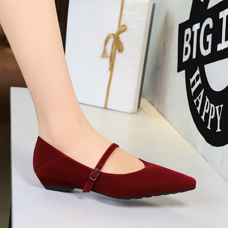 Cingulate fashion pointed low shoes for women