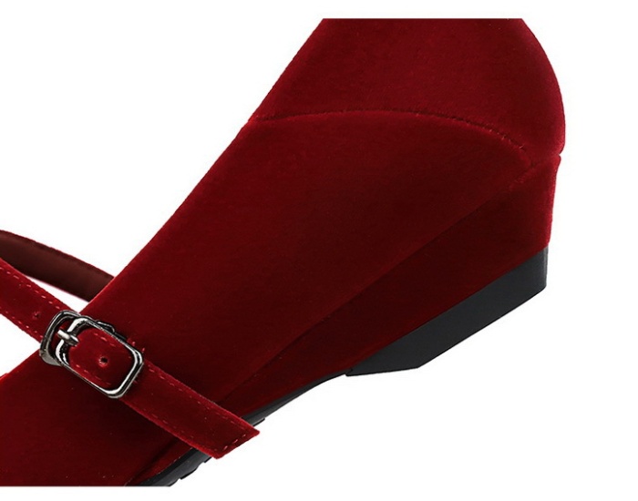 Cingulate fashion pointed low shoes for women