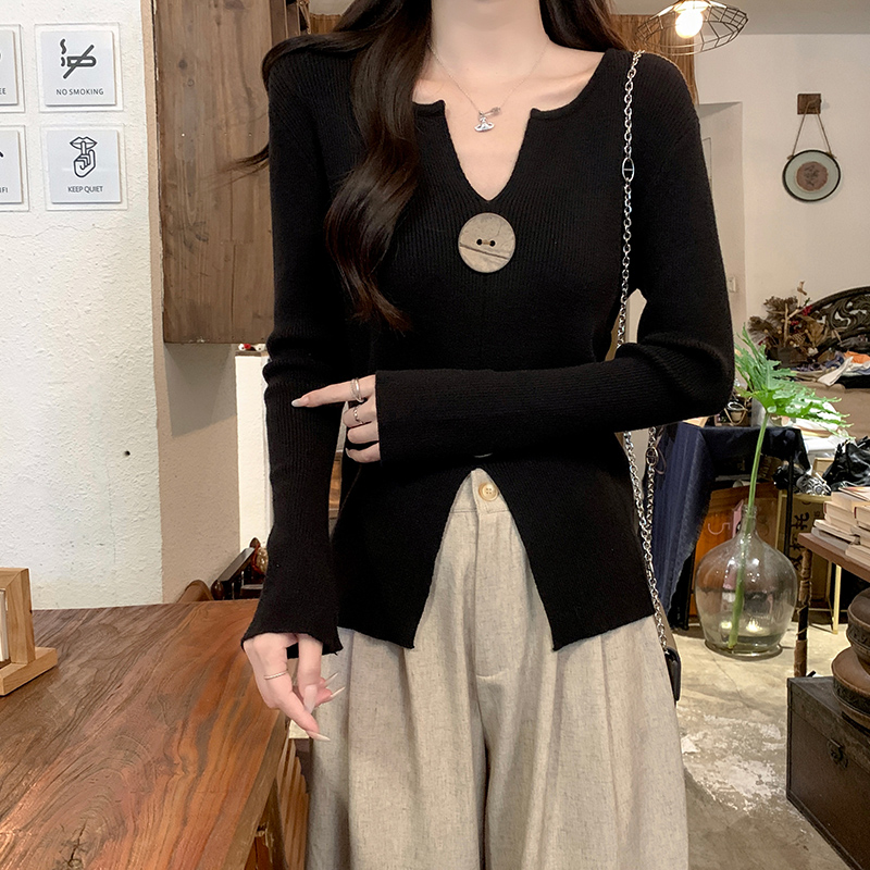 Short V-neck thermal buckle autumn and winter long sleeve sweater