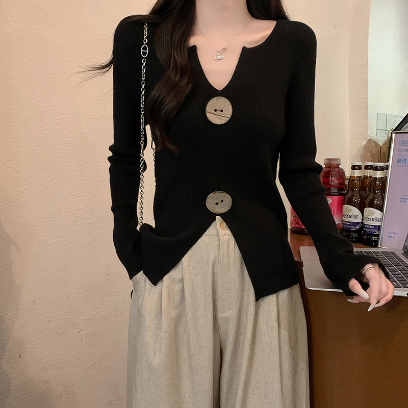 Short V-neck thermal buckle autumn and winter long sleeve sweater
