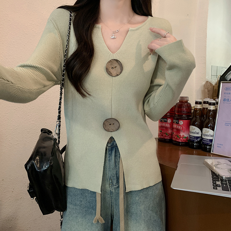 Short V-neck thermal buckle autumn and winter long sleeve sweater