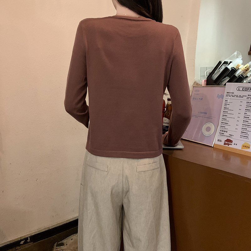 Long sleeve short autumn and winter sweater for women