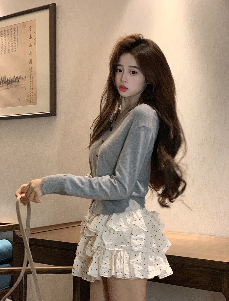 Long sleeve tops V-neck bottoming shirt for women