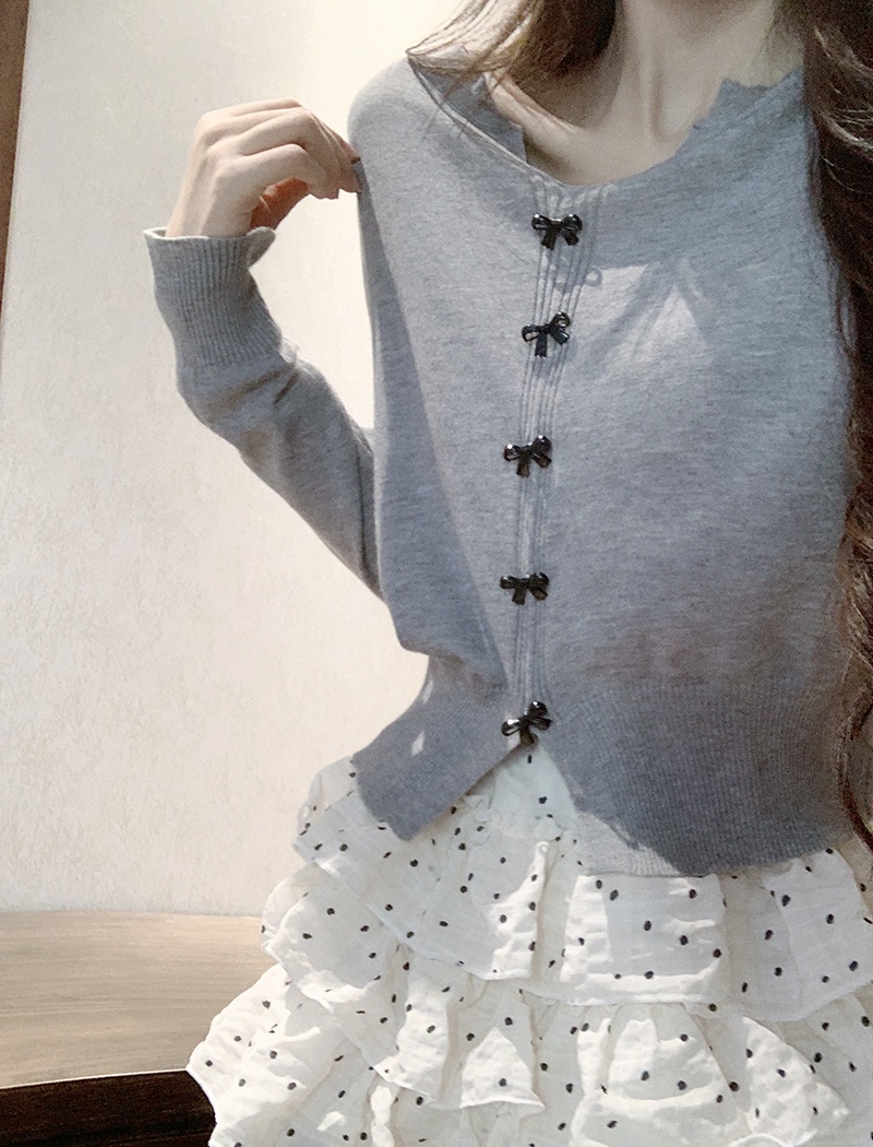 Long sleeve tops V-neck bottoming shirt for women
