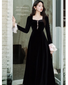 Black Hepburn style banquet dress for women