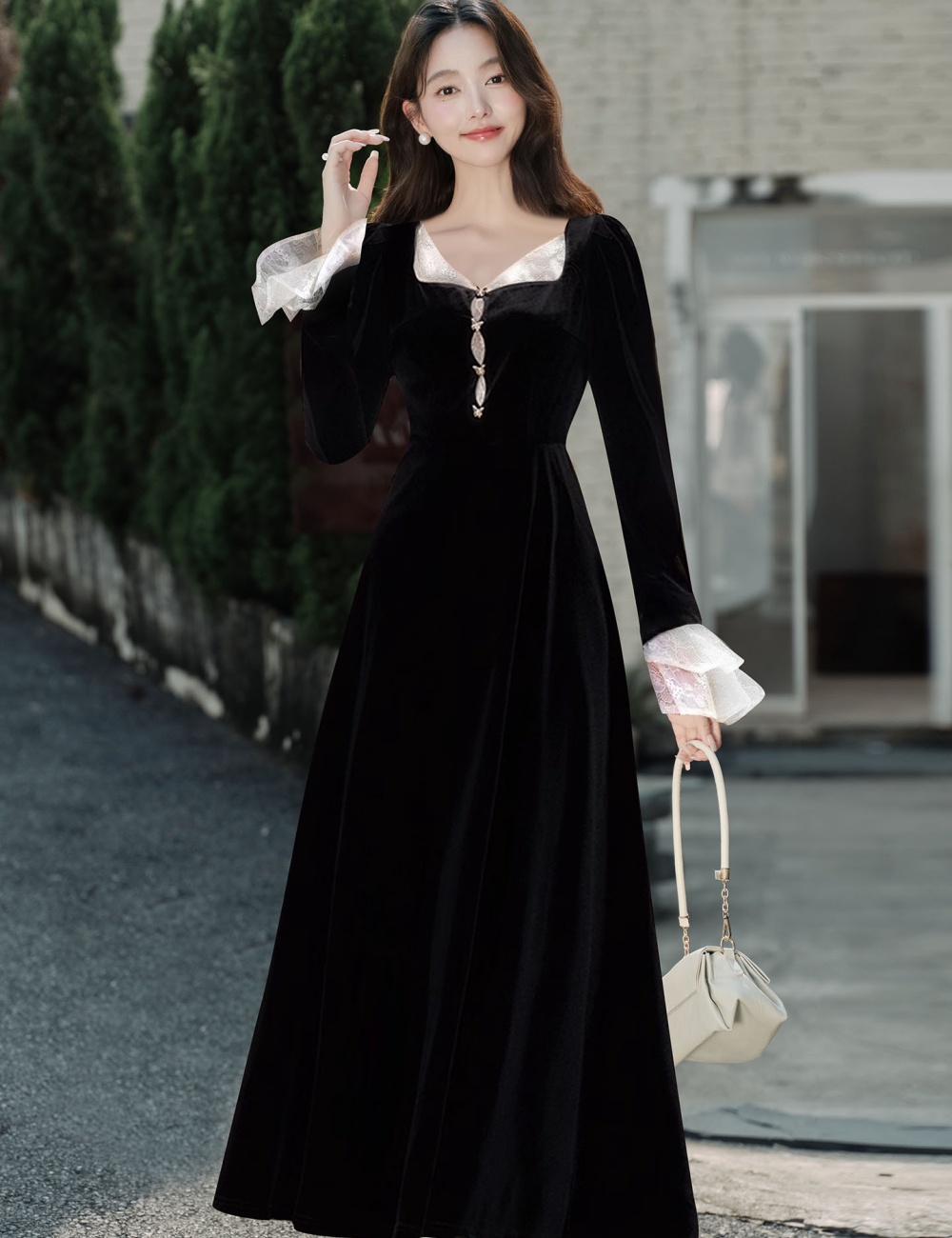 Black Hepburn style banquet dress for women