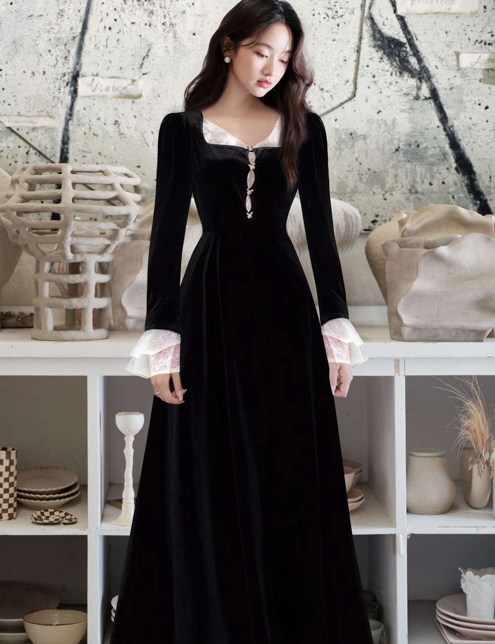 Black Hepburn style banquet dress for women