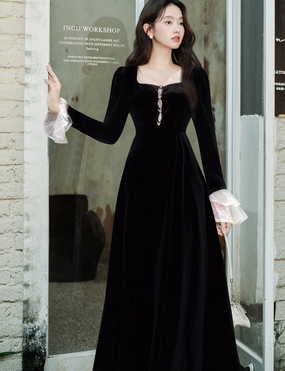 Black Hepburn style banquet dress for women