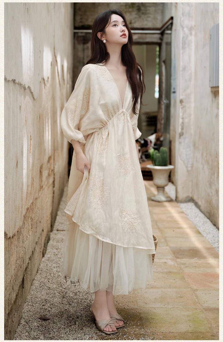 Frenum France style pinched waist dress