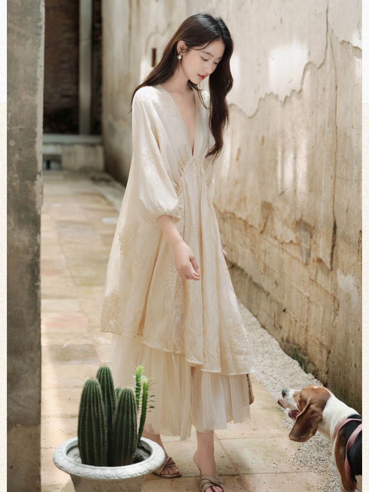 Frenum France style pinched waist dress