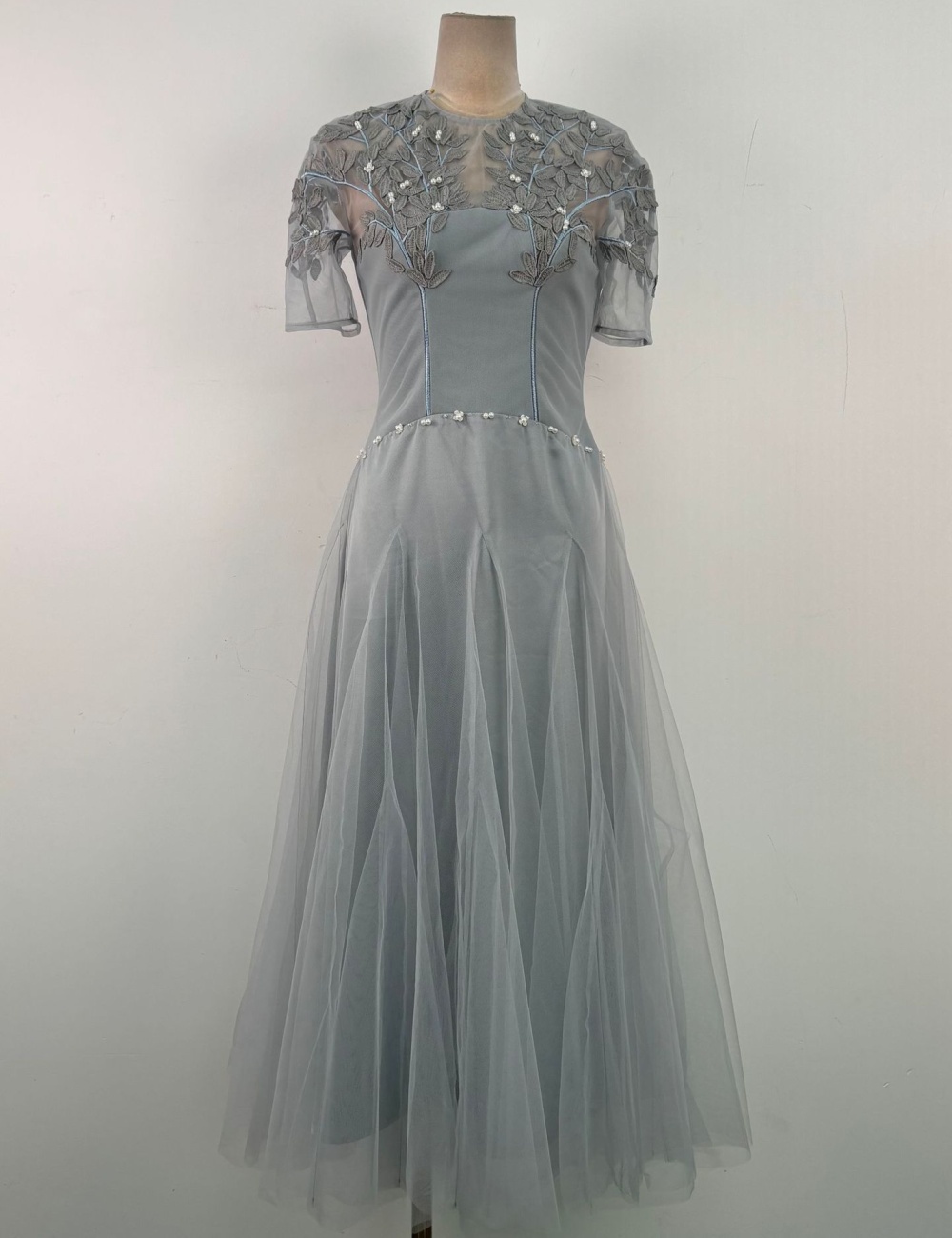 Embroidery pinched waist long dress temperament niche dress