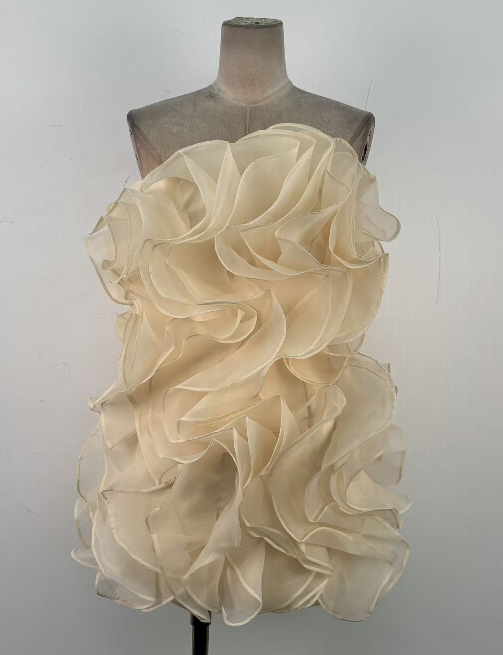 Wrapped chest T-back thick and disorderly dress