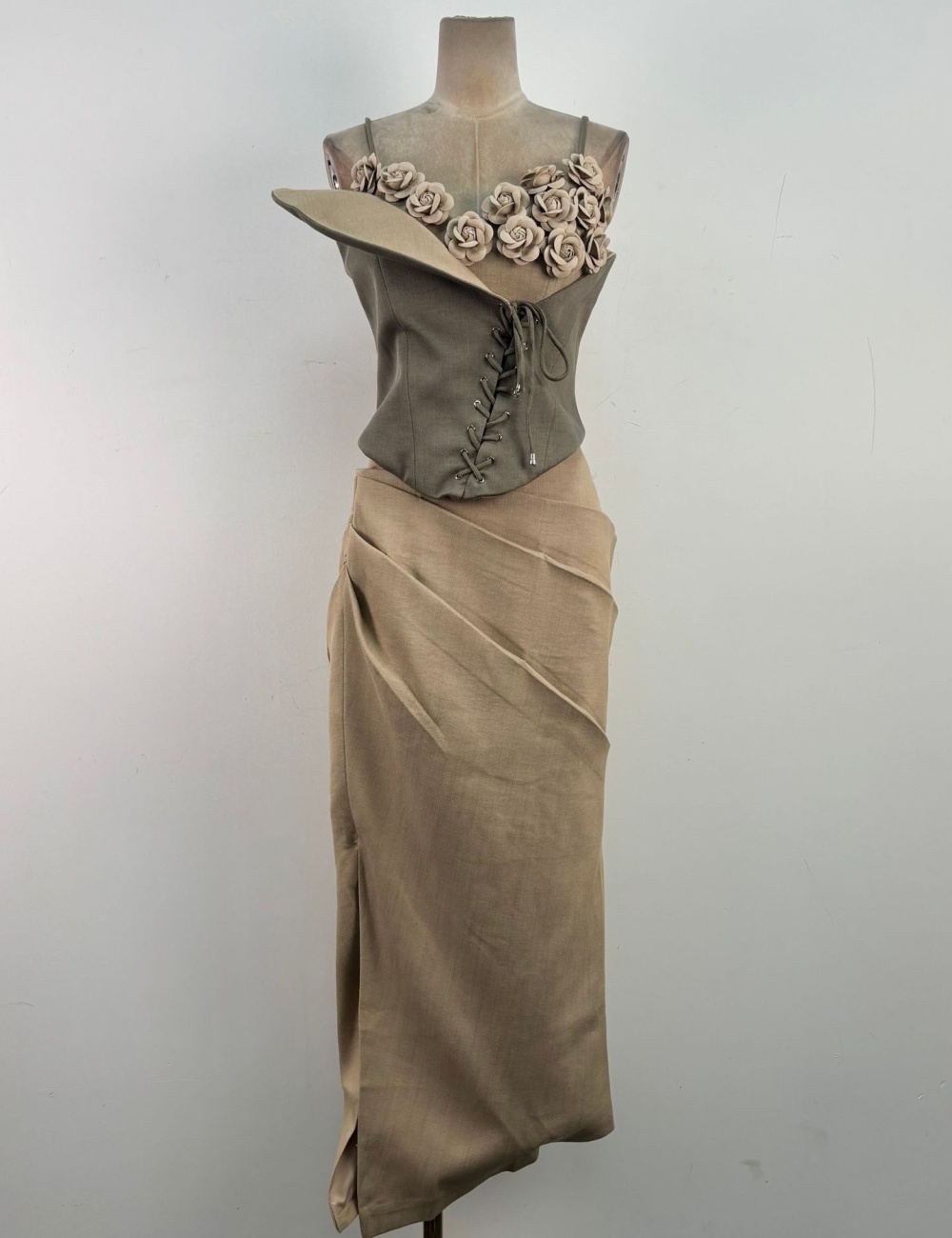 Niche bandage tops ladies long skirt 2pcs set